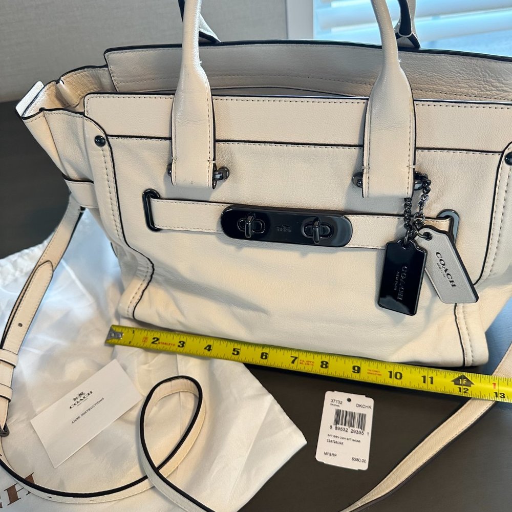Beautiful Authentic Coach bag - Picture 5 of 12